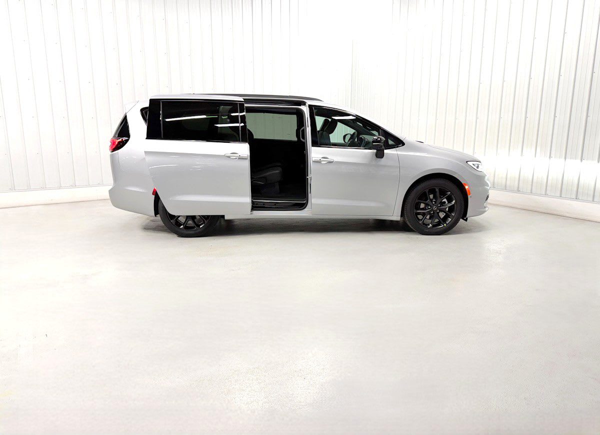 CHRYSLER PACIFICA SELECT