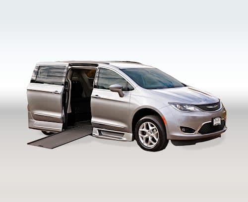 CHRYSLER PACIFICA WHEELCHAIR VAN