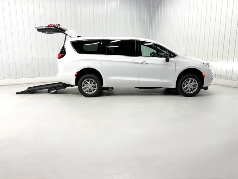 CHRYSLER PACIFICA SELECT