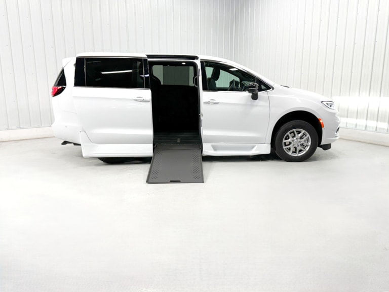 CHRYSLER PACIFICA SELECT