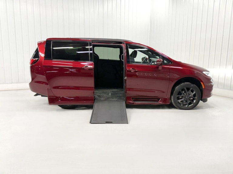 CHRYSLER PACIFICA TOURING L