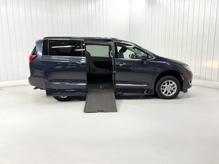 CHRYSLER PACIFICA TOURING L