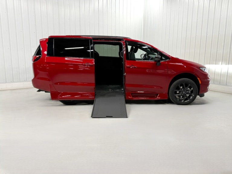 CHRYSLER PACIFICA LTD