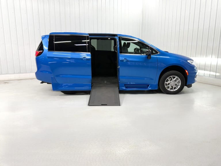 CHRYSLER PACIFICA SELECT