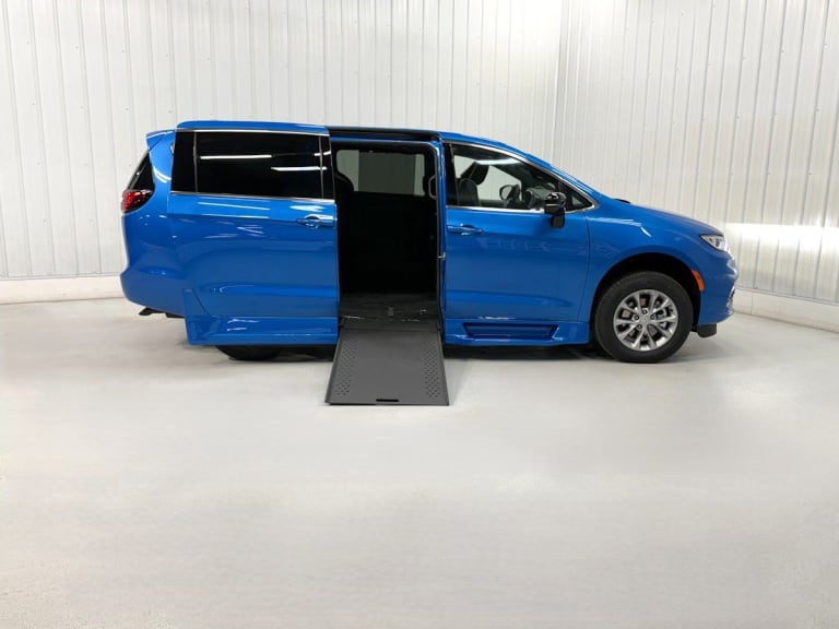 CHRYSLER PACIFICA LTD