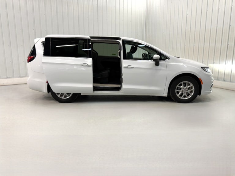 CHRYSLER PACIFICA TOURING L