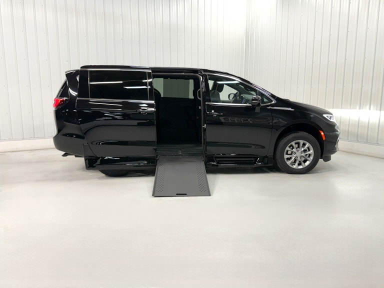 CHRYSLER PACIFICA LTD