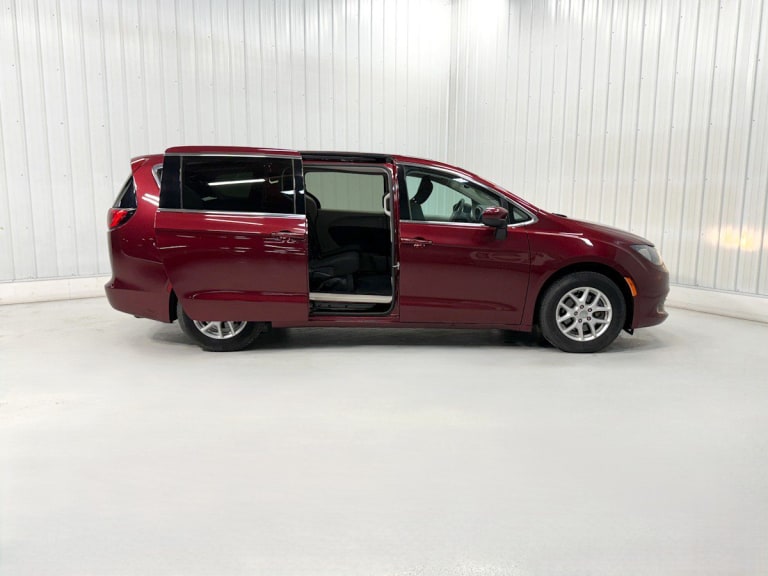 CHRYSLER PACIFICA TOURING