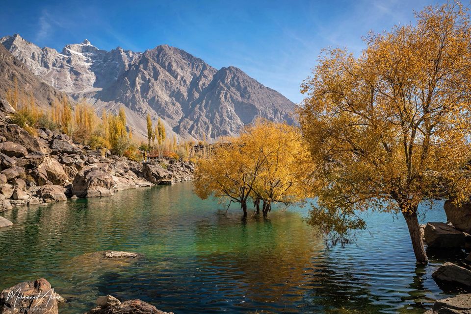 Upper Kachura Lake gallery image 3