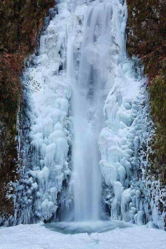 Manthoka Waterfall gallery image 1