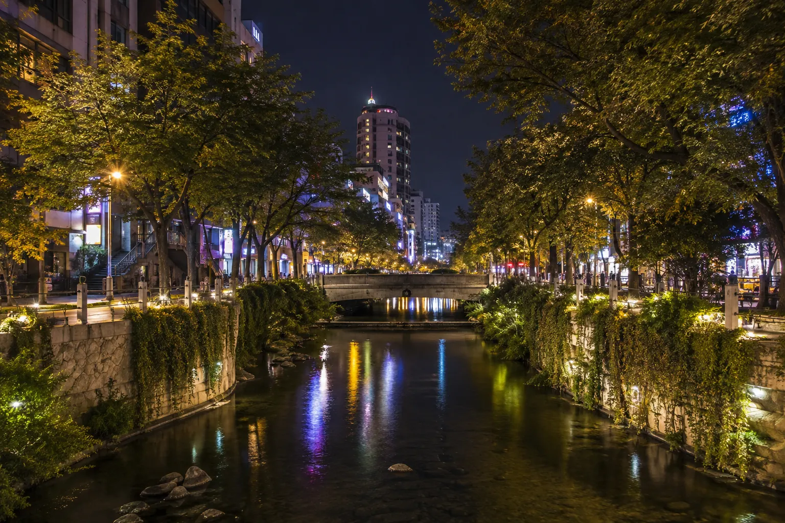 台中綠川值得去嗎？第一次來台中最舒服的散步景點