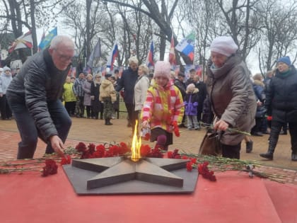 В Георгиевском округе после реставрации открыли мемориальный комплекс «Скорбящая мать»