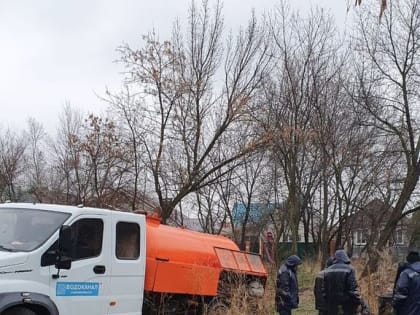Коммунальщики Невинномысска ремонтируют коллектор, несмотря на снег