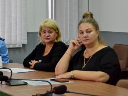 Заседание комиссии по делам несовершеннолетних в Георгиевском округе
