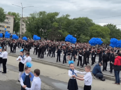 Более 5 тысяч пар закружились в майском вальсе в Невинномысске