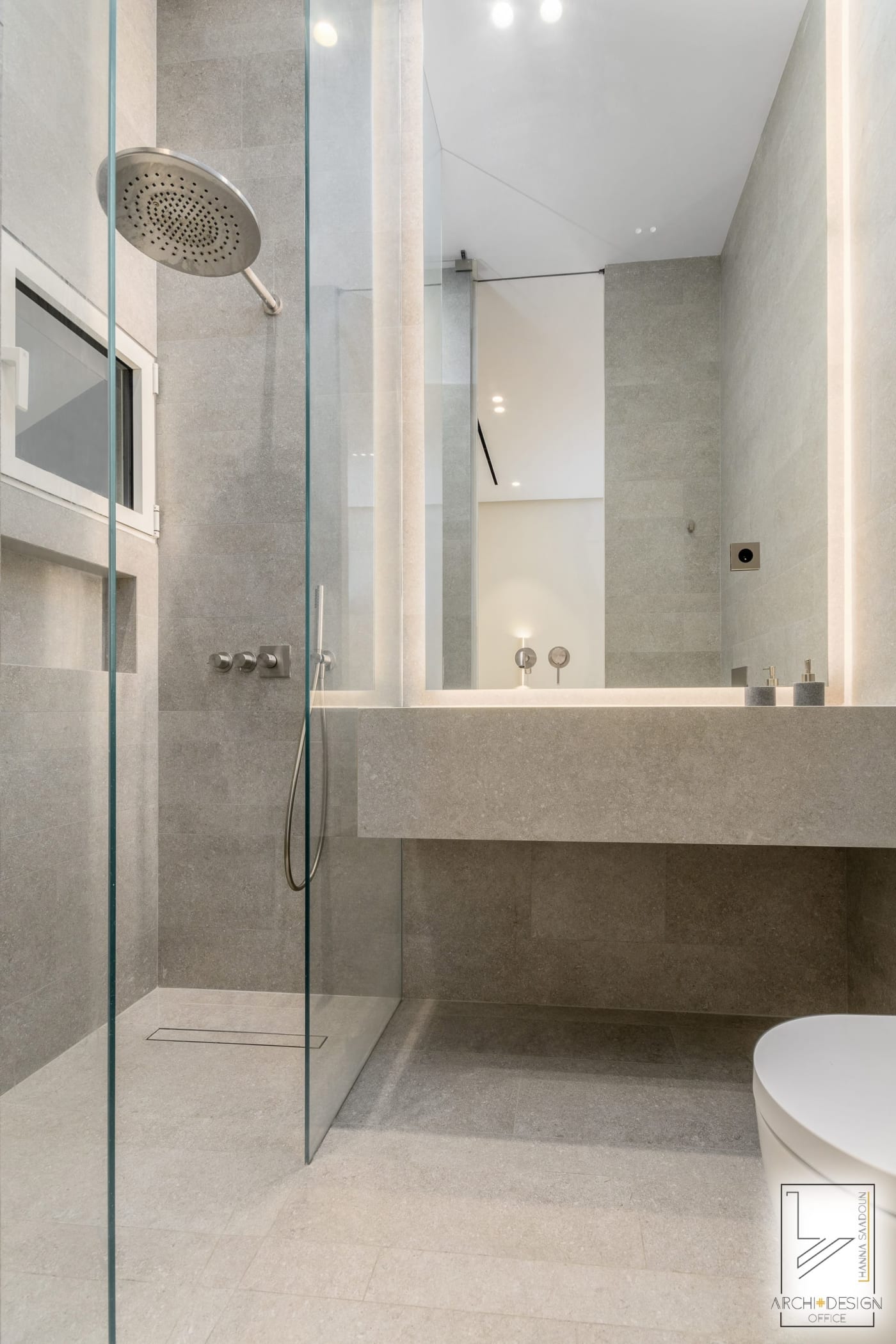 Master bathroom — Hovevei Zion, interior design by Hanna Saadoun, Talbiya, Jerusalem