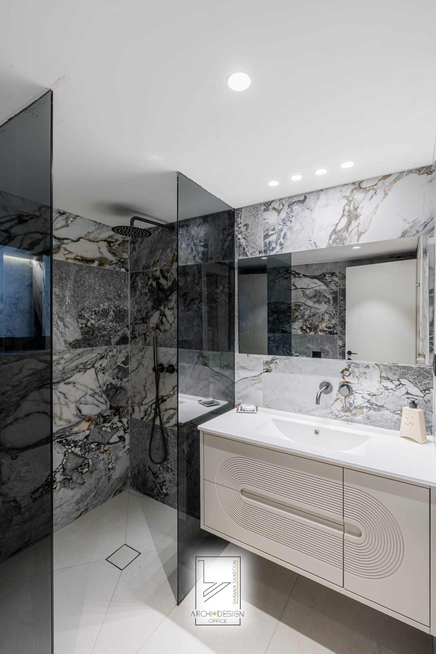 Master bathroom — Jabotinsky, interior design by Hanna Saadoun, Inbal Hotel, Jerusalem