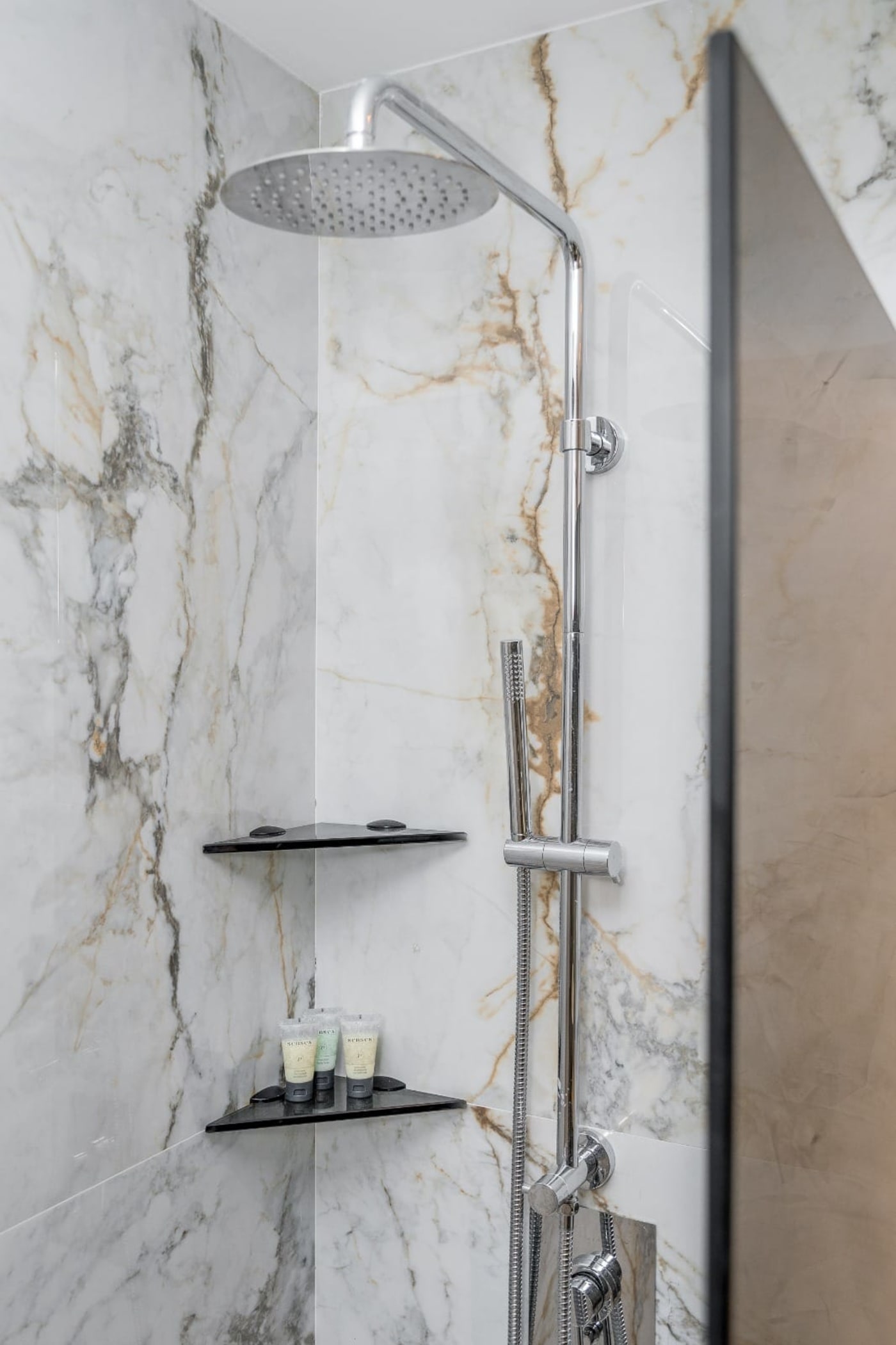 Bathroom — Legacy, interior design by Hanna Saadoun, David's Village, Jerusalem