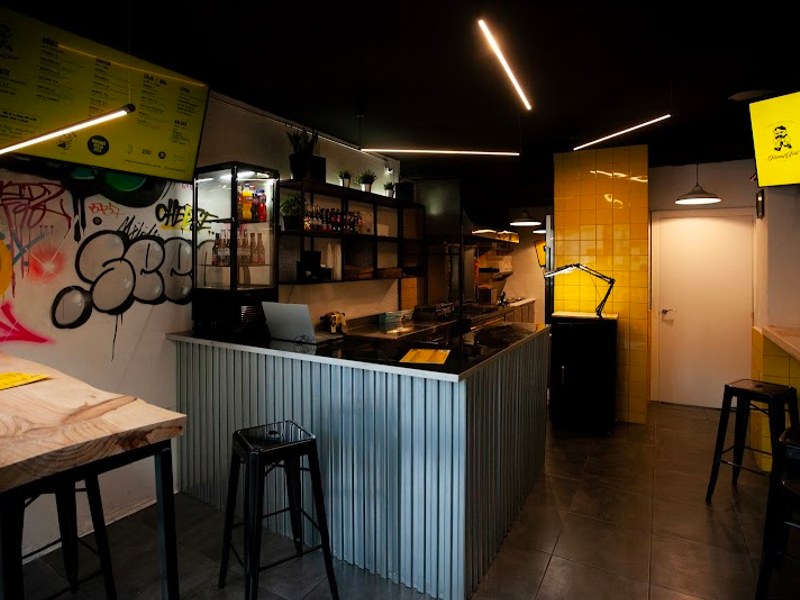 Johnny Usta Berlin Döner Kebab Patraix – Berlin Style Wraps & Take-Away