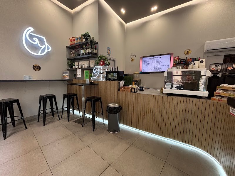 Cafe Malbec Mercat | Cafetería de especialidad | Pastelería argentina | Bar
