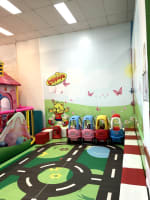 Lollipops Playland and Cafe Springwood Indoor Playcentre / Playground