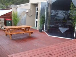 JUST HOOKED - WELL KNOWN SEAFOOD RESTAURANT/CAFE WITH 3 BEDROOM RESIDENCE