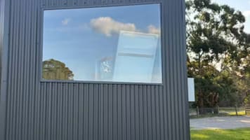 UNDER OFFER – Woodside Beach Hotel