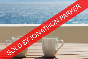 SOLD! WATERFRONT LICENSED CAFÉ / RESTAURANT