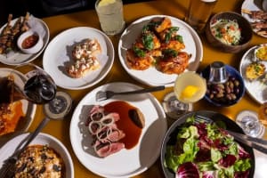 CBD TAVERN WITH HOLLYWOOD FITOUT!!