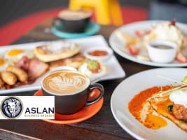 ICONIC CAFE FOR SALE IN SOUTH EASTERN SUBURBS