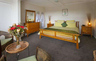 Boutique Freehold Accommodation Offering Income and Lifestyle in Healesville
