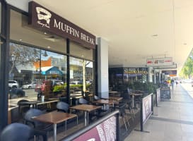 UNDER OFFER - Muffin Break, Wagga Wagga NSW - 1P0547