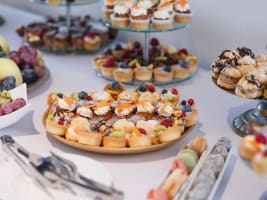 Cafe & Wine Barin QVB Sydney Shopping Centre - Asset Sale!