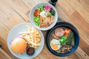 Iconic Inner North East Cafe taking $25,000 p/w (Our Ref: V2114)