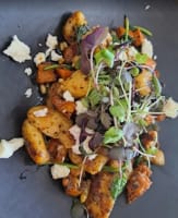 Established Cafe/Restaurant Strong Local Following & Proven Performance