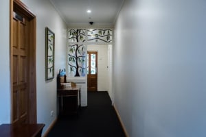 FULLY LICENSED CAFE, HEAVY TOURIST AREA IN HEYFIELD.