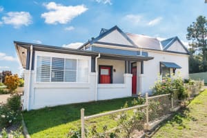 Freehold Motel Including Fully Furnished 4 Bedroom House