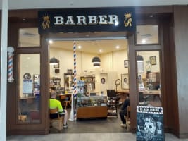 Barber Shop 5 Chairs WIWO operating under management