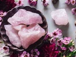 Well-established retail business specialisig in Crystals!