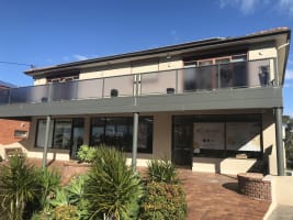 QUALITY, PEACEFUL, ELEGANT, & WELL ESTABLISHED SALON