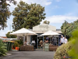 Own a Thriving Café in the Heart of Cowes