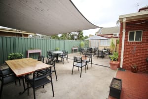 FULLY LICENSED CAFE, HEAVY TOURIST AREA IN HEYFIELD.