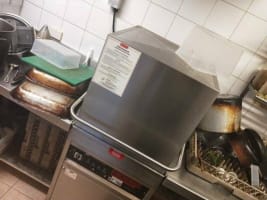 Chattel Sale - Beautiful Restaurant in Carlisle St - St Kilda