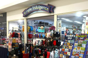 LEASEHOLD - Simple Indulgence Gift Shop, West Wodonga VIC - 1P0612