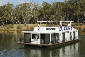 Luxury on the Murray Houseboats