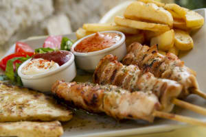 4.9/5 Stars RATED: High-Profit Souvlaki Bar + 2-Bed Residence ($10k T/O)[2511161]
