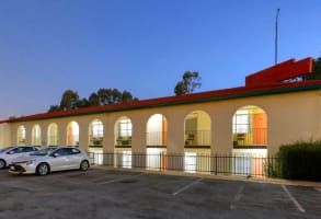 UNDER CONTRACT - Bishops Lodge, Narrandera NSW - 1P0548