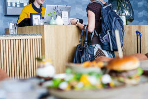 Fully Equipped Cafe - Low Rent, High Foot Traffic [2412131]