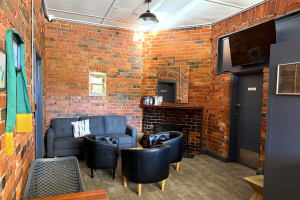 LEASEHOLD - Glenrowan Hotel, VIC - 1P0575