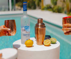 ONLINE BUSINESS, ESTABLISHED BRAND WITH MASSIVE POTENTIAL!